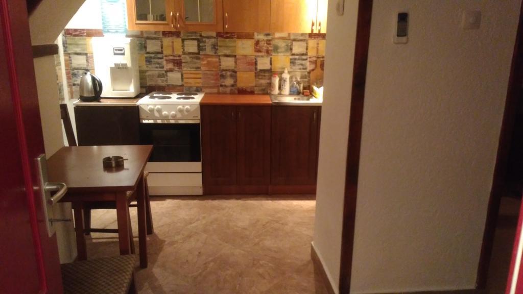 Apartment Luka ポドゴリツァ エクステリア 写真