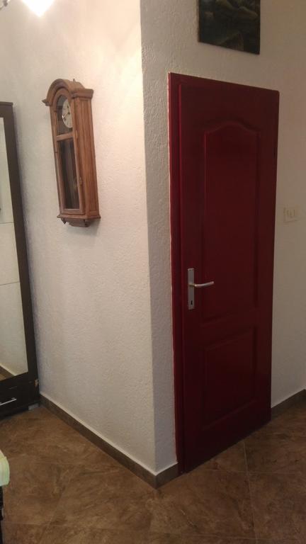 Apartment Luka ポドゴリツァ エクステリア 写真