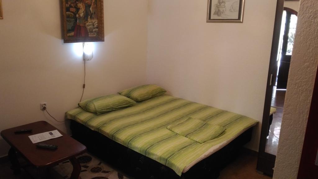 Apartment Luka ポドゴリツァ エクステリア 写真